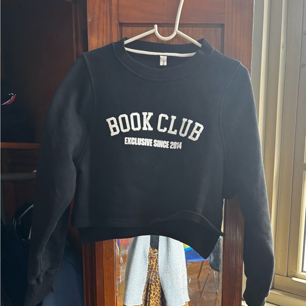 Black cropped Book Club Sweatshirt